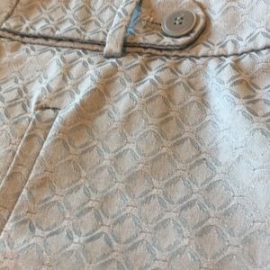Ann Taylor Loft crop pants!Grey w/ pattern/texture